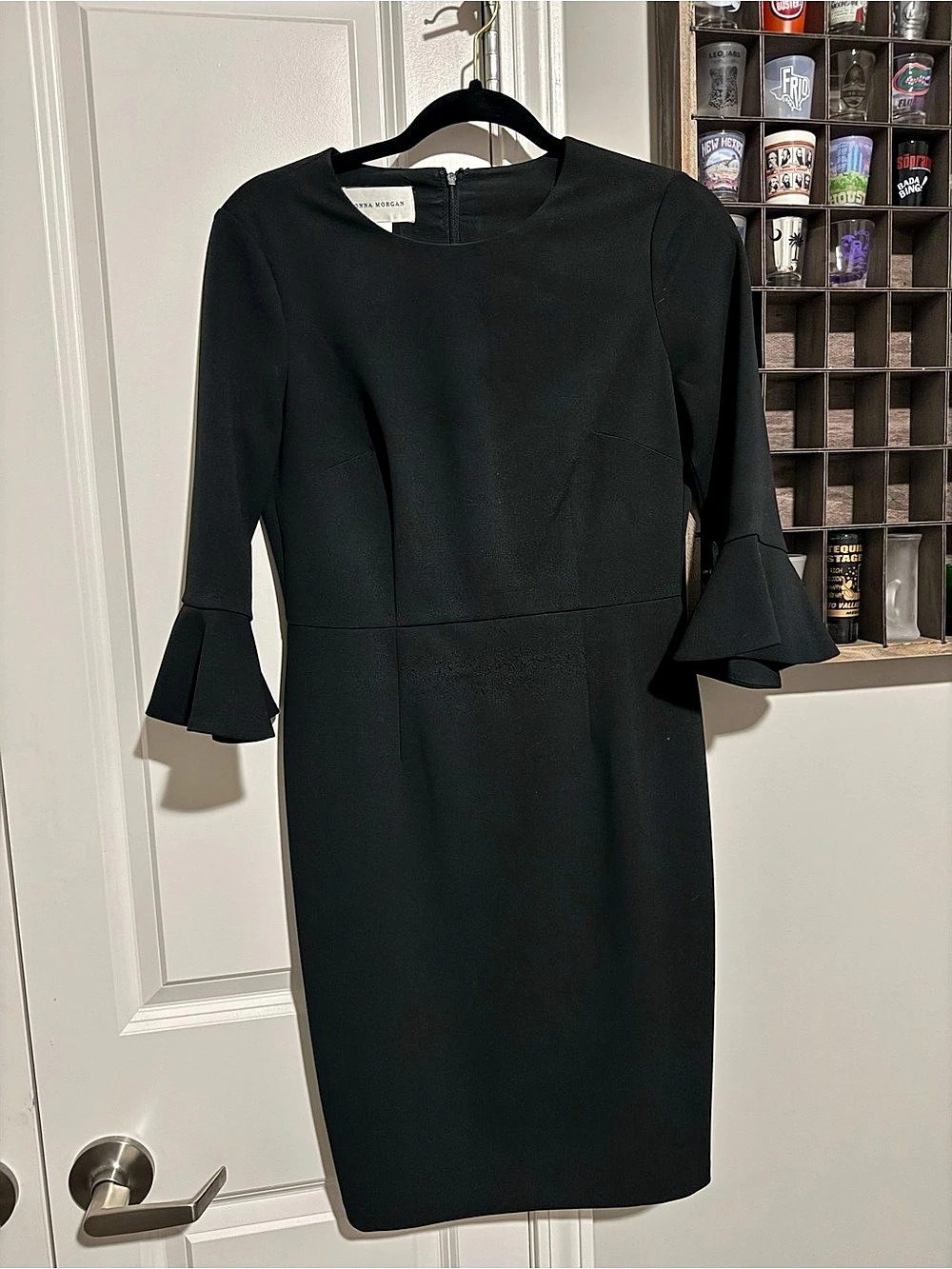 Donna Morgan Bell Sleeve Crepe Sheath Dress Black Size 4